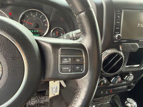 Used 2018 Jeep Wrangler Unlimited Sport AWD/4WD image 18