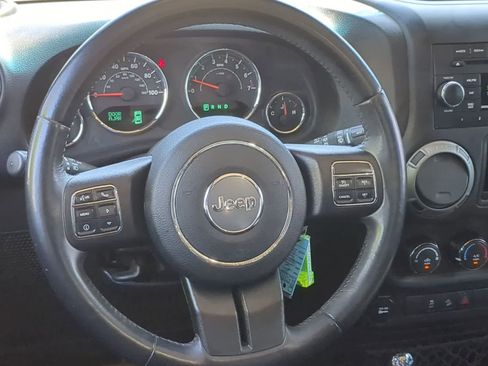 Used 2017 Jeep Wrangler Unlimited Sport w/ Connectivity Group AWD/4WD image 22
