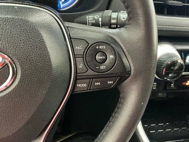 Used 2025 Toyota RAV4 XLE w/ Weather Package AWD/4WD image 27