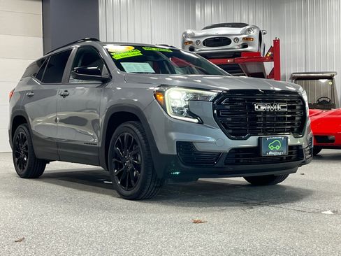 Certified 2023 GMC Terrain SLE w/ Driver Convenience Package image 7