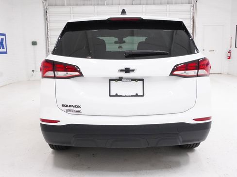 Used 2023 Chevrolet Equinox LS w/ LS Convenience Package image 6