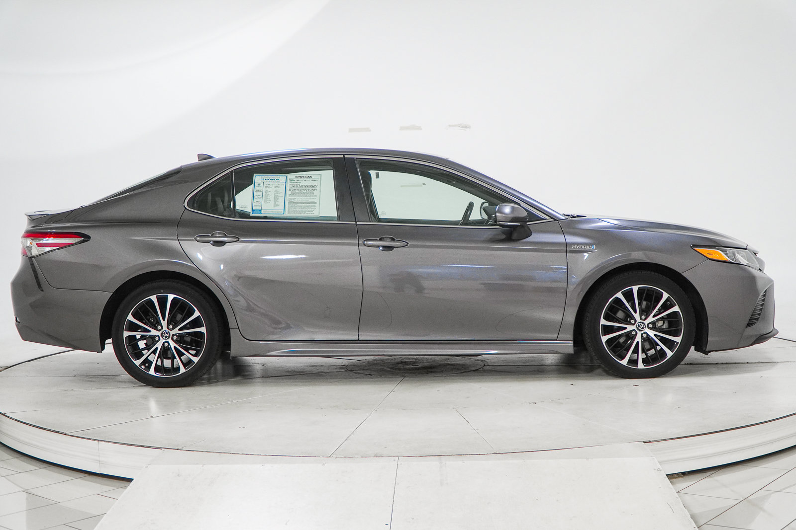 Used 2019 Toyota Camry SE w/ Audio Package FWD image 13