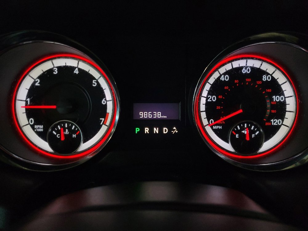 Used 2019 Dodge Grand Caravan SE FWD image 23