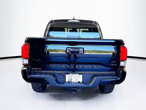 Used 2023 Toyota Tacoma SR5 w/ Technology Package image 8