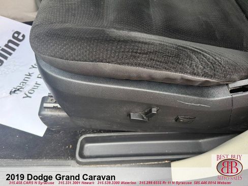 Used 2019 Dodge Grand Caravan SE w/ UConnect Hands-Free Group image 13