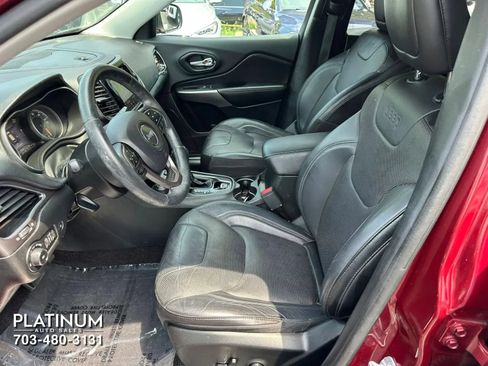 Used 2019 Jeep Cherokee Limited AWD/4WD image 15