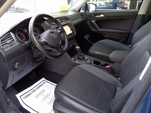 Used 2018 Volkswagen Tiguan SEL AWD/4WD image 10