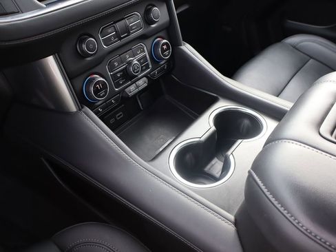 Used 2023 Chevrolet Suburban Z71 w/ Luxury Package image 30