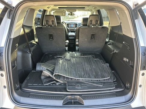 Used 2019 GMC Acadia SLT image 25