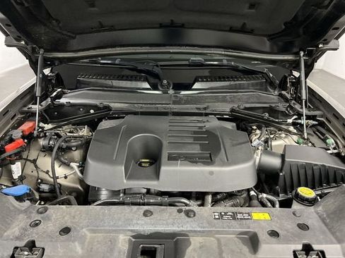 Used 2023 Land Rover Defender 130 X image 31