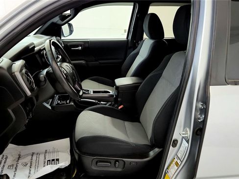 Certified 2023 Toyota Tacoma 4x4 Double Cab image 30