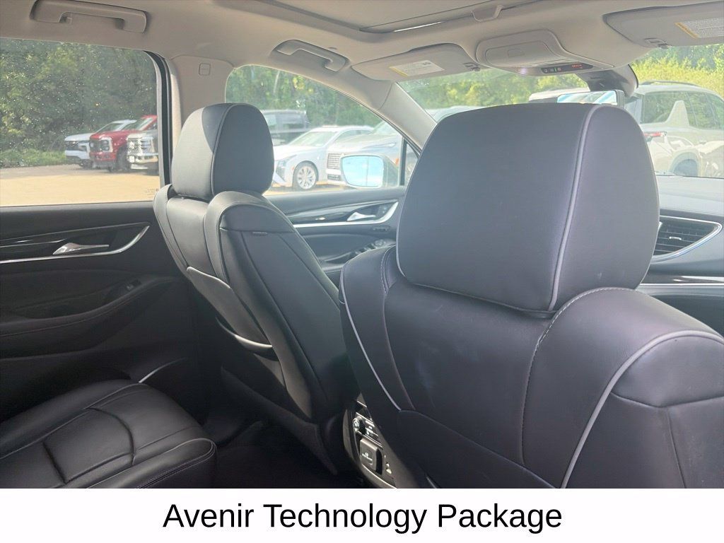 Used 2019 Buick Enclave Avenir w/ Avenir Technology Package AWD/4WD image 14