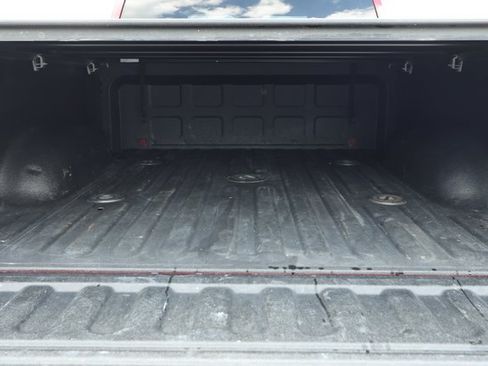 Used 2018 RAM 2500 Tradesman w/ Chrome Appearance Group AWD/4WD image 5