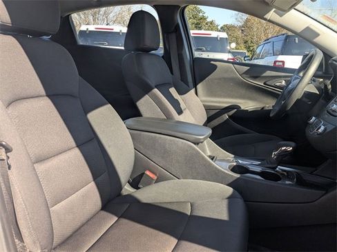 Used 2024 Chevrolet Malibu LT image 35