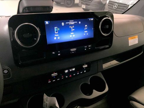 New 2025 Mercedes-Benz Sprinter 2500 image 22