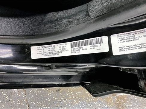 Used 2015 Chrysler 200 Limited image 17