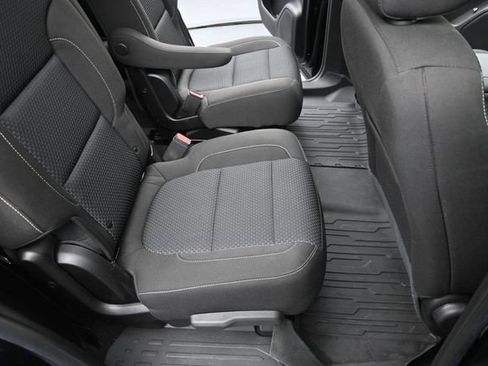 Used 2023 GMC Acadia SLE w/ Driver Convenience Package FWD image 21