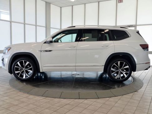 Used 2025 Volkswagen Atlas SEL Premium R-Line AWD/4WD image 5