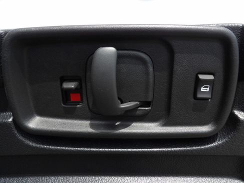 Used 2025 Chevrolet Express 2500 w/ Driver Convenience Package RWD image 27