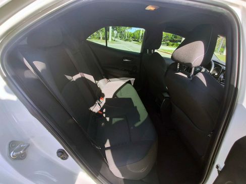 Used 2020 Toyota Corolla SE FWD image 31