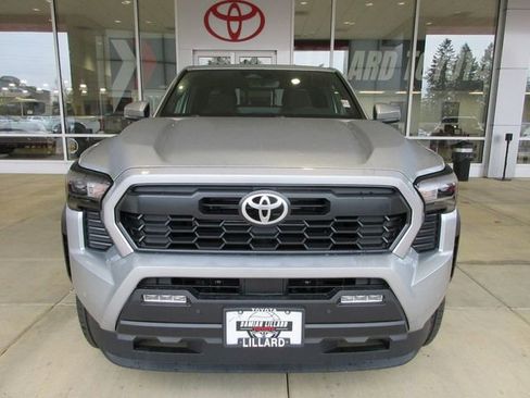 New 2025 Toyota Tacoma TRD Off-Road image 5