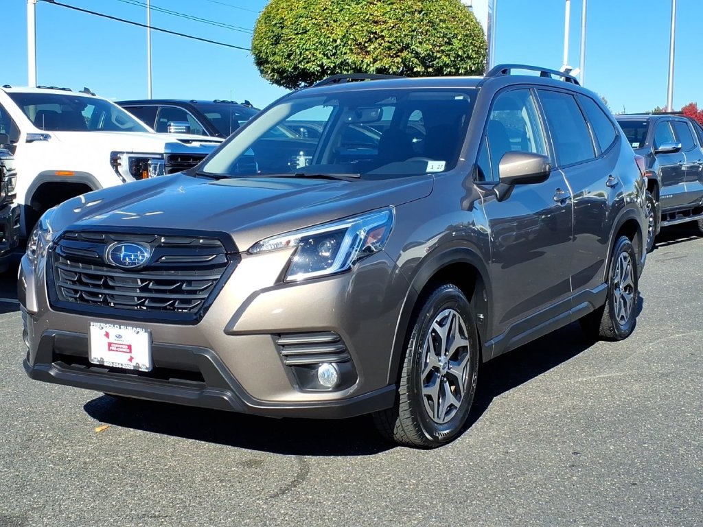 Certified 2022 Subaru Forester Premium AWD/4WD image 3