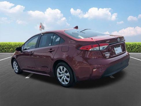 Certified 2025 Toyota Corolla LE FWD image 7