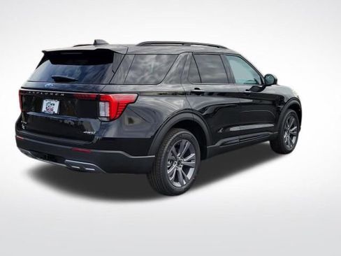 New 2026 Ford Explorer Active w/ Active Comfort Package image 8