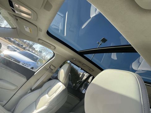 Certified 2023 Volvo XC90 T8 Ultimate w/ Lounge Package image 22