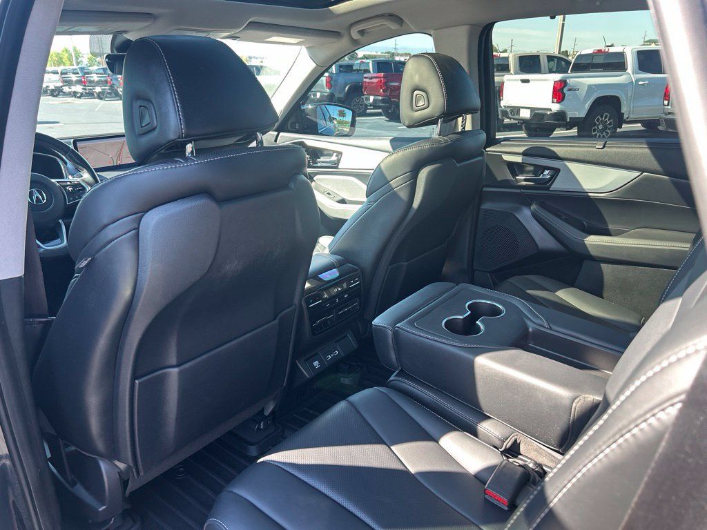 Used 2023 Acura MDX w/ Technology Package AWD/4WD image 36