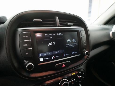 Certified 2023 Kia Soul LX w/ LX Technology Package image 6