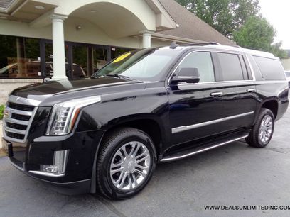 Used 2019 Cadillac Escalade ESV 4WD