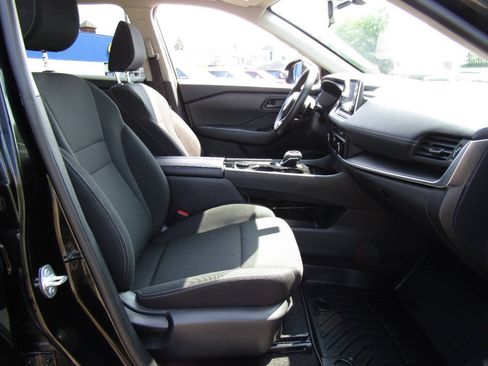 Used 2024 Nissan Rogue S AWD/4WD image 24
