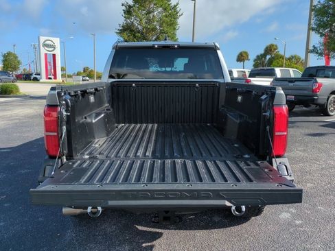 Used 2024 Toyota Tacoma TRD Off-Road image 14