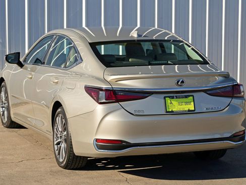 Used 2020 Lexus ES 300h w/ Premium Package image 51