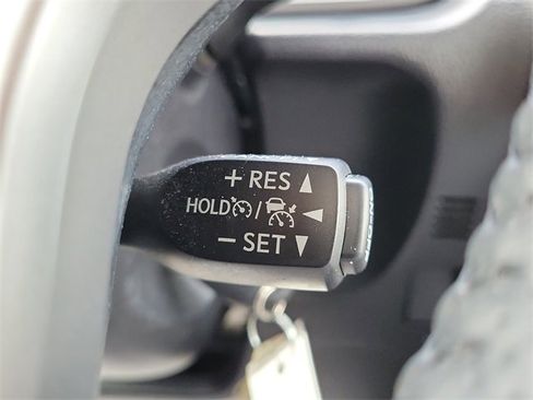 Used 2020 Toyota 4Runner SR5 image 18