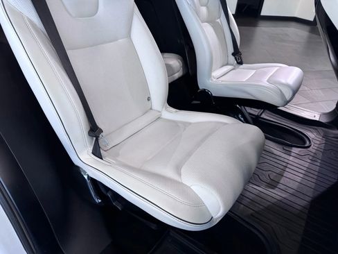 Used 2016 Tesla Model X 90D image 16