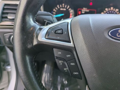 Used 2016 Ford Fusion SE w/ Equipment Group 202A image 23