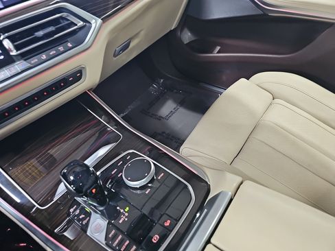 Used 2019 BMW X5 xDrive50i w/ Executive Package image 27