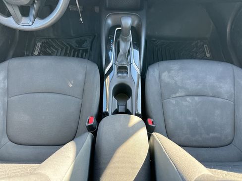 Used 2022 Toyota Corolla LE image 30
