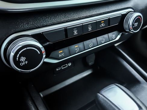 Used 2022 Nissan Altima 2.5 SV image 12