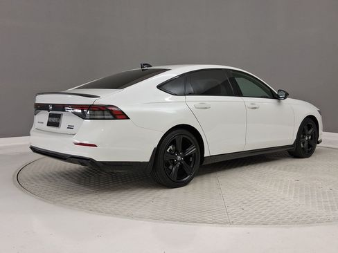 Used 2025 Honda Accord Sport image 9