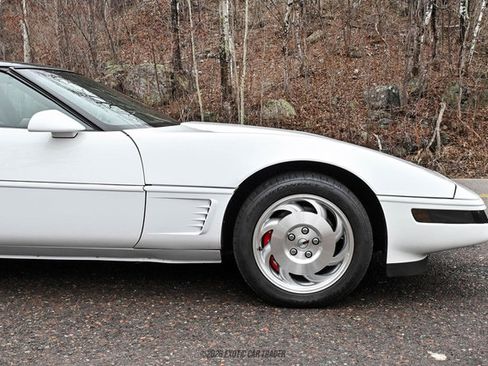 Used 1995 Chevrolet Corvette Coupe RWD image 11