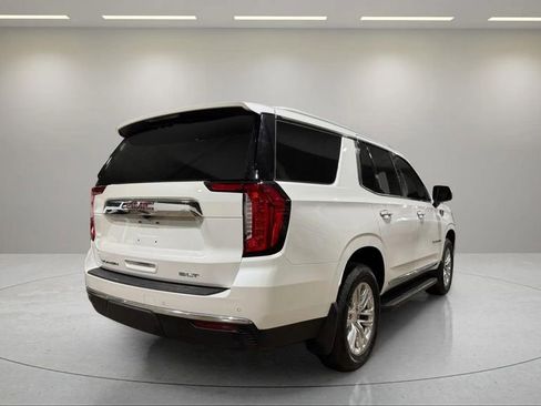 Used 2022 GMC Yukon SLT w/ SLT Luxury Package AWD/4WD image 3