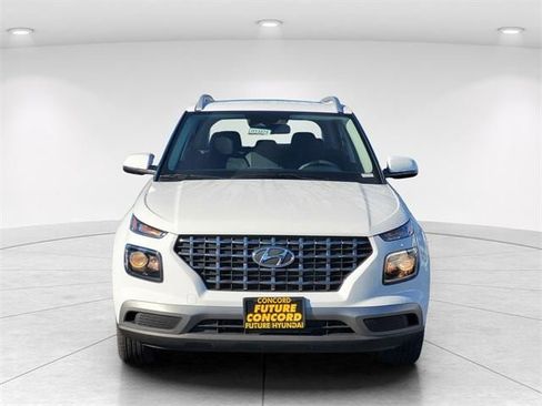 New 2026 Hyundai Venue SEL image 3