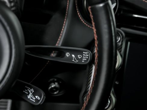 Used 2018 McLaren 720S Performance RWD image 31