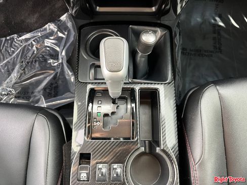 Certified 2023 Toyota 4Runner TRD Off-Road Premium w/ Moonroof Package AWD/4WD image 31