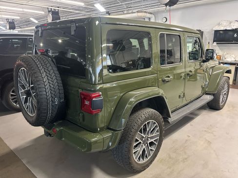 Used 2024 Jeep Wrangler High Altitude AWD/4WD image 3