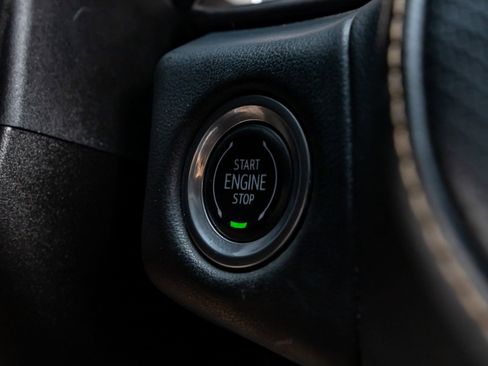 Used 2021 GMC Yukon AT4 w/ Rear Media and Nav Package AWD/4WD image 19