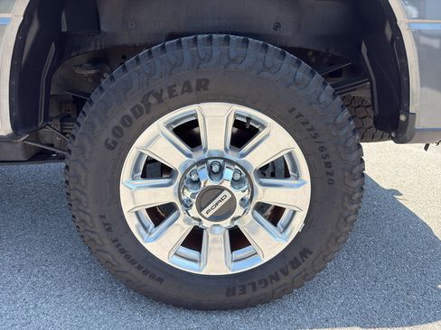 Used 2020 Ford F350 Platinum AWD/4WD image 25